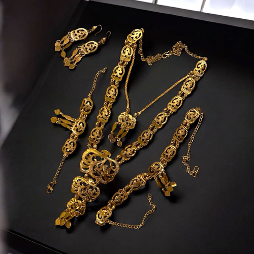Goldfarbenes modeschmuck set - goldfarbenes, modeschmuck-set