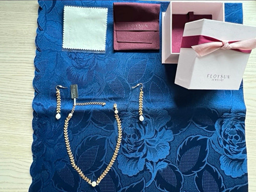 Neues schmuckset von - neues,